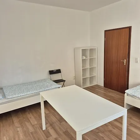 Living 21, Monteur- Und Ferienwohnung, 5 Personen, Zur Langfristigen Anmietung Apartment Halle (Saale)
