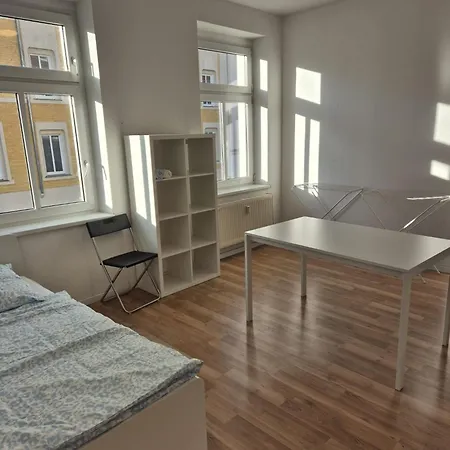 Living 21, Monteur- Und Ferienwohnung, 5 Personen, Zur Langfristigen Anmietung Apartment Halle (Saale)